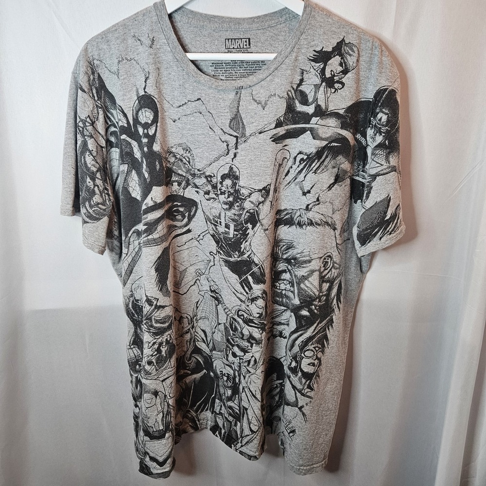 Marvel Comics Mens 2X Grey T-Shirt Print Preowned Excellent Collectable Line Art